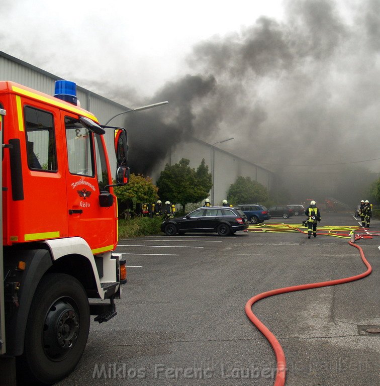 Brand in Lagerhalle Koeln Junkersdorf Toyota Allee P014.JPG